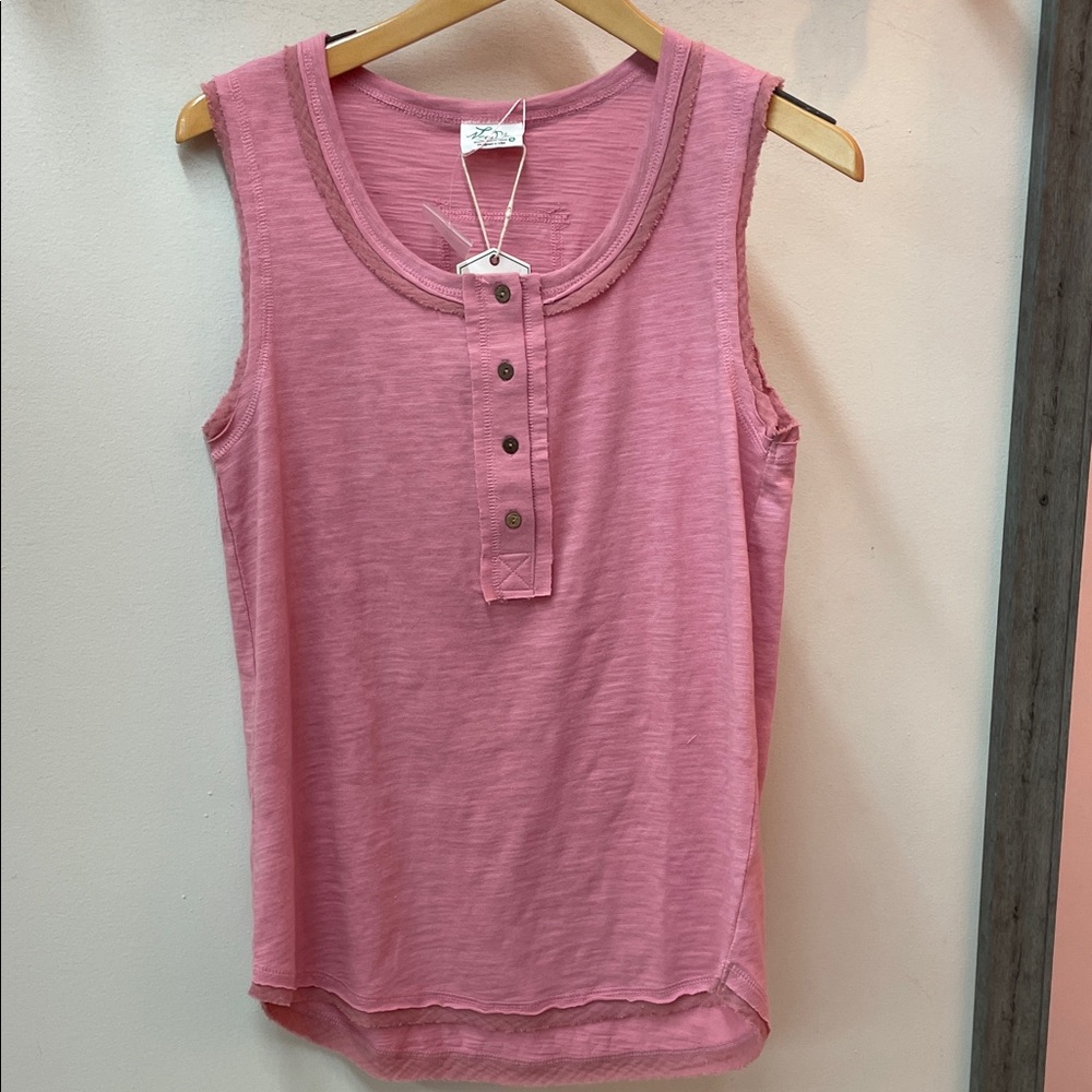 Very J Rose Sleeveless Button Tank